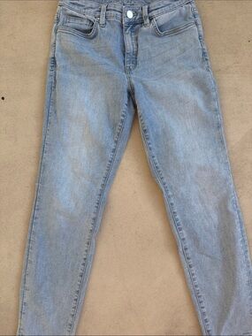 Tommy Bahama Boracay Indigo HR Ankle Light Wash Jeans